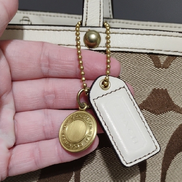 SALE! Auth Coach Signature Brown/Cream Canvas/Leather Tote Handbag/Hangtags - Picture 2 of 16